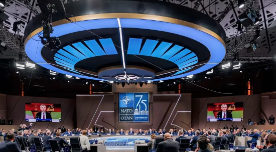 如今，乌克兰的地位已经发生改变了，已经不是从前往日的富饶帝国。如今他已经成了一个