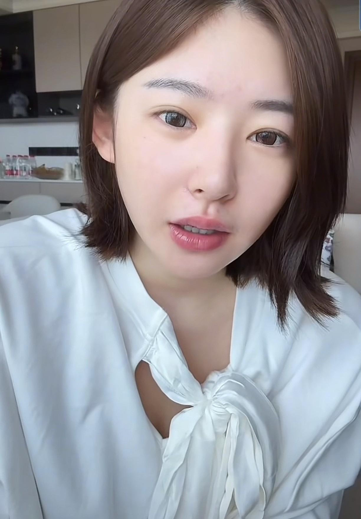 谁说黄一鸣生了闪闪，不幸福的？大部分的妈妈，她都不会嫌弃自己的孩子的，特别是有能