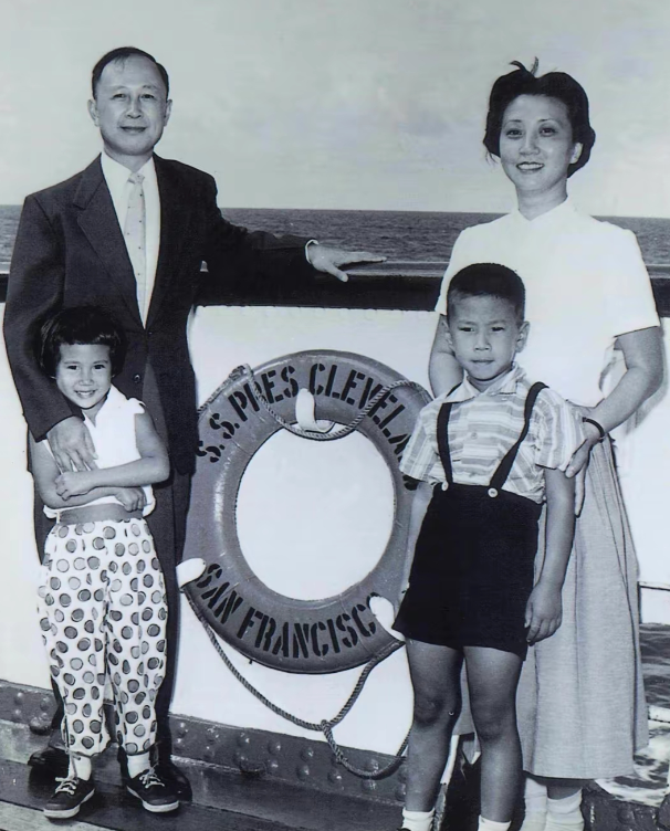 “若有子弹来，你要替你爸挡下，你爸的命比你重要！”1955年罗湖口岸，钱学森夫人