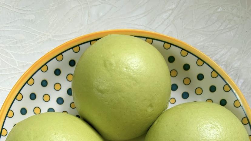 红豆包里的温柔魔法：菠菜红豆包的治愈故事