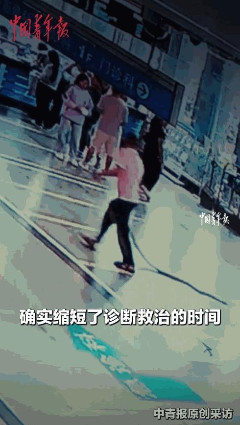 “致死率99%！”云南临沧，一老人外出散步时，见一条眼镜王蛇被咬伤，打算过去救治