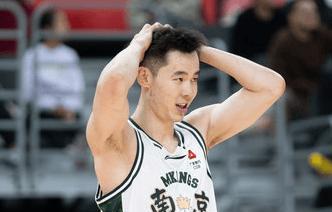 郭昊文昨天一个人差点把广东的锤爆，虽然有人吐槽他管不住下半身，或者吐槽他的负面新