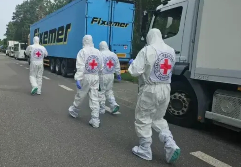 尽管泽连斯基一副坚决拒绝俄方提出互换交还给乌克方6000具阵亡人员遗体的意向，但