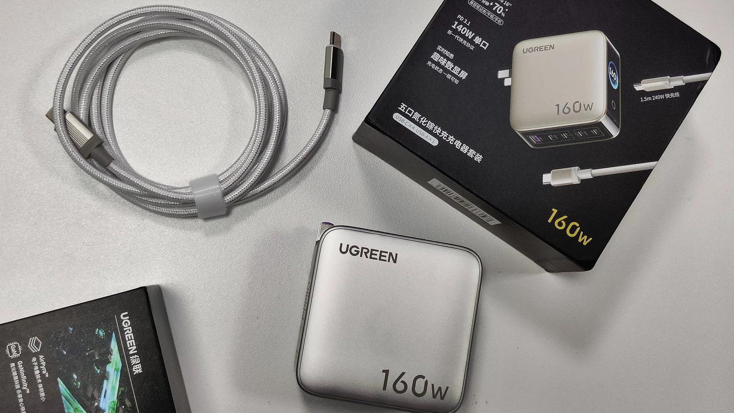 绿联160W速显充实测：可以实时屏显充电协议和功率的充电器