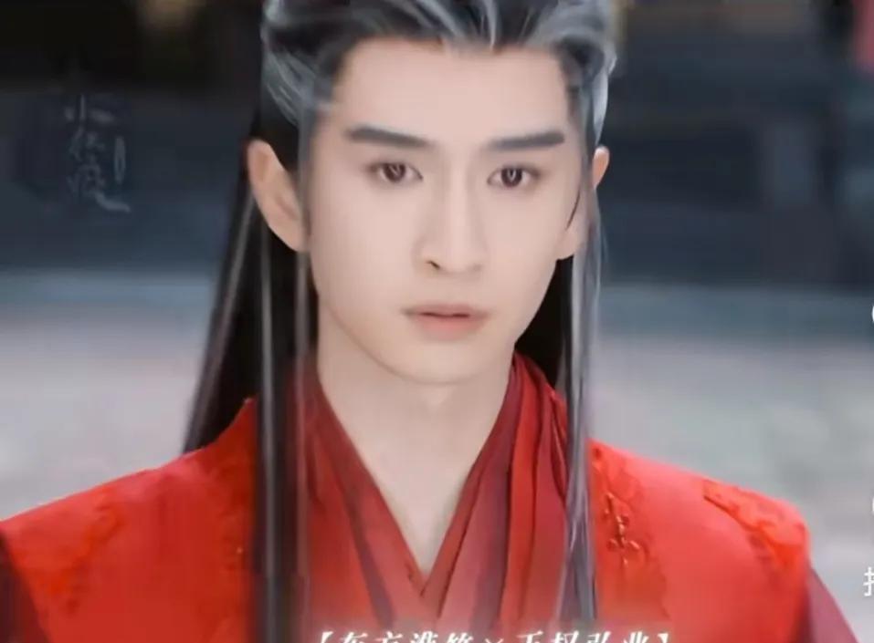 大家都在说《淮水竹亭》原定今天开播，但因为空降的《无忧渡》，结果延迟了一周。
一