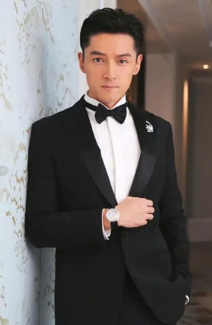 胡歌每次谈起自己女儿小茉莉的时候，脸上就洋溢着掩藏不住的幸福，妥妥的女儿奴，肉眼