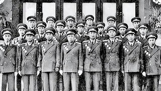 “红军不下校，八路不上将”只是一种政策导向，但凡事总有例外
