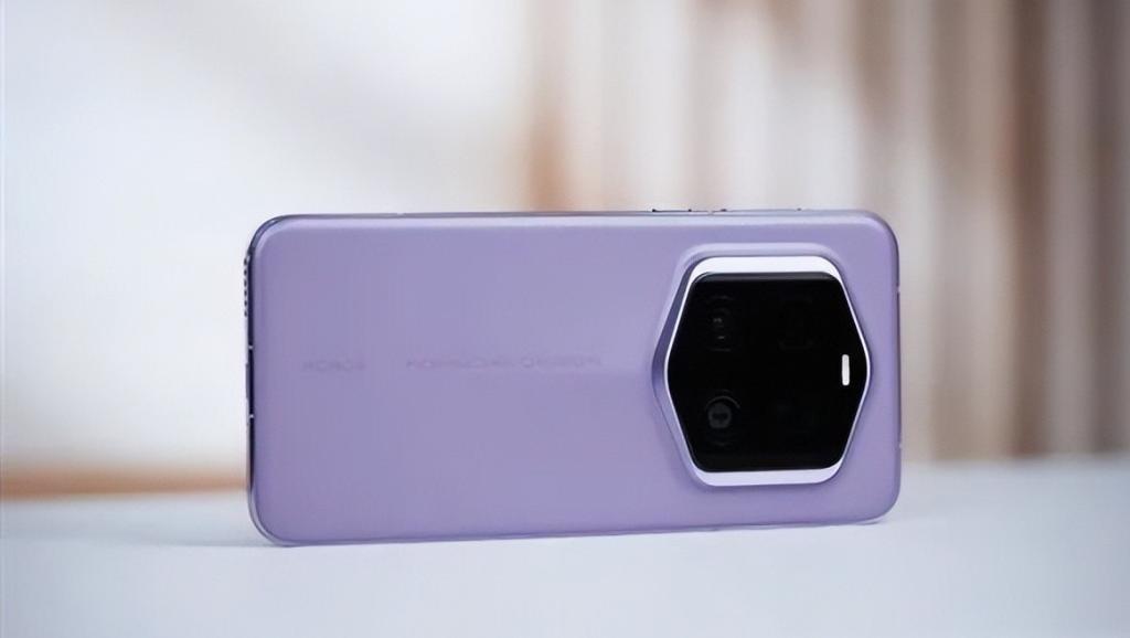 荣耀保时捷版新机曝光：24GB超大内存加持，春节前正式亮相