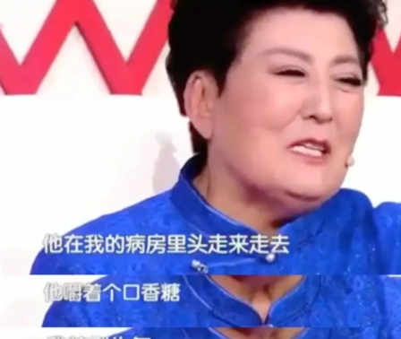 1998年，51岁的德德玛应邀去日本演出，在后台她突发脑淤血，被紧急送往医院。在