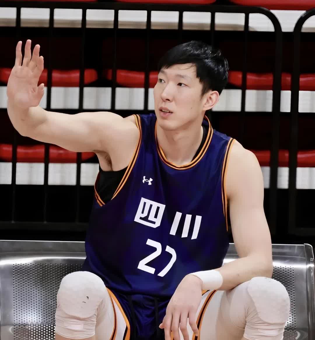 周琦：谜一样的男人，谜一样的伤病！

因伤缺阵亚洲杯，可以理解，不能让运动员