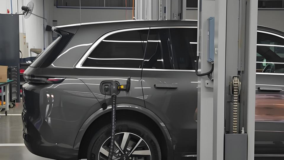 一点不惯着！5家国产新能源，手攥数据垄断维修，或被罚近4700万