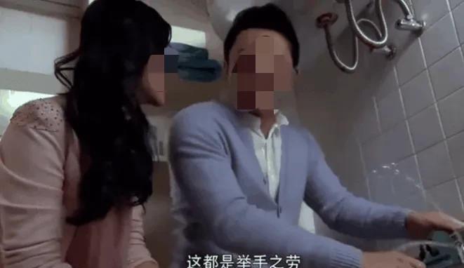 陕西，男子得知邻居母女家卫生间漏水，主动帮忙查看，怎料，查看完漏水情况后，起身没