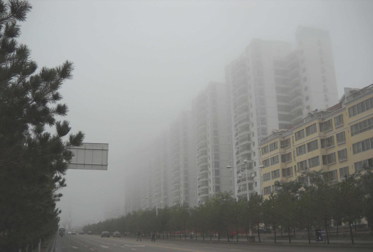 #分享一张今日份天空照#今天又是一个连阴雨天气下雨了又降温了，你们的城市下雨了吗