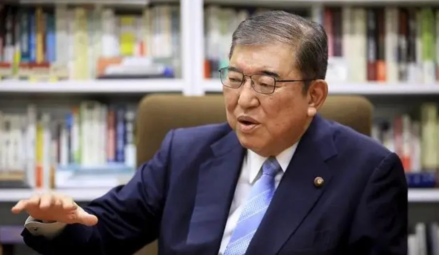 日本首相说日本要走和平路











---











天