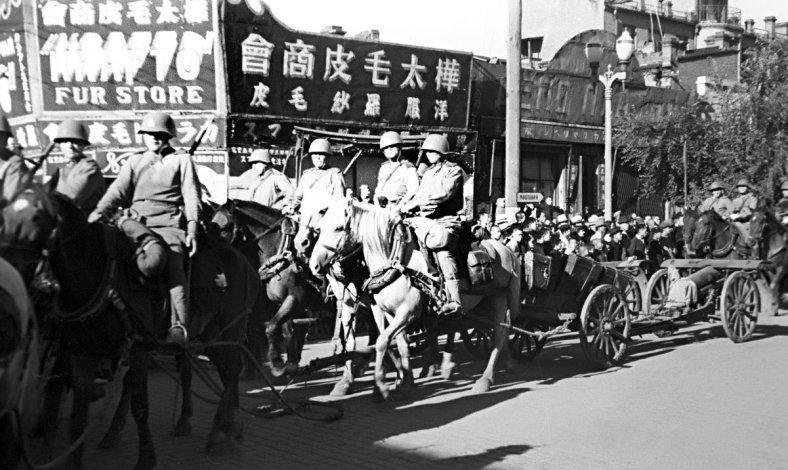 俄罗斯历史学家披露：如果苏联没有对日作战，世界会是什么样子！
沿着苏联的边界，将