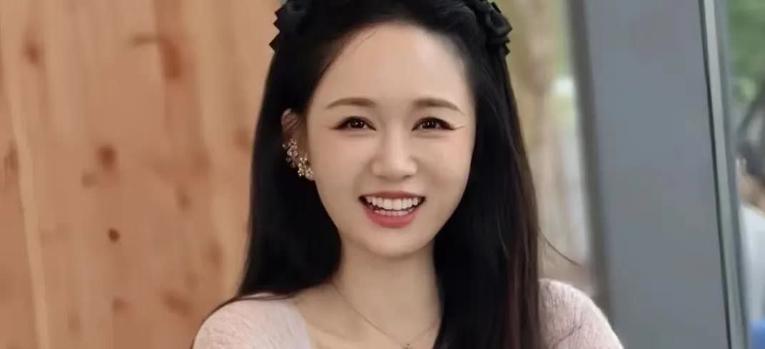 大家发现没，
陈乔恩哪哪都好，
就是有一个缺点她永远改不掉，那就是她太直爽了
