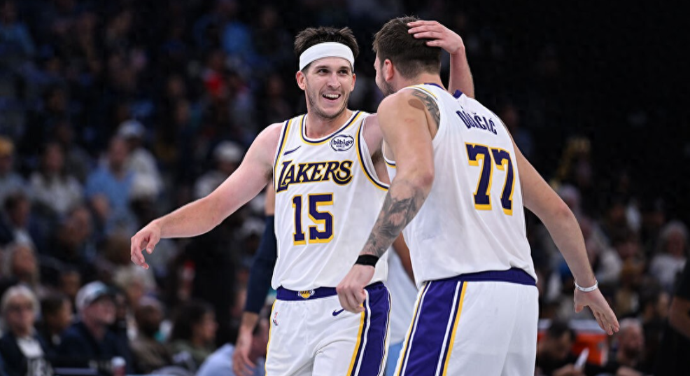 NBA杯，湖人117-112灰熊。
湖人球员里夫斯赛后接受了媒体采访，并谈到了他