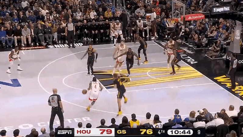 戴维森急停中投稳稳命中，火箭反超勇士5分