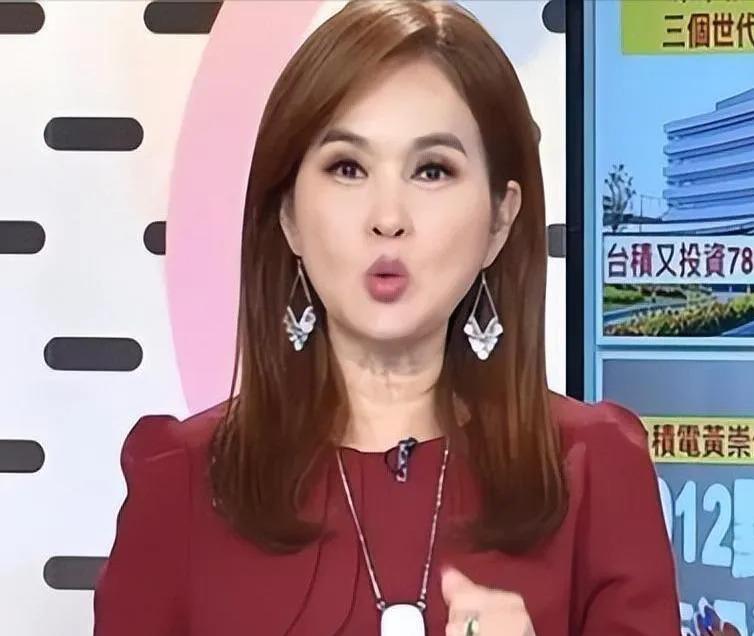 最近，台湾主持人佩佩在节目里吼到破音的视频刷爆全网！ 这事儿还得从她上个月跑大连