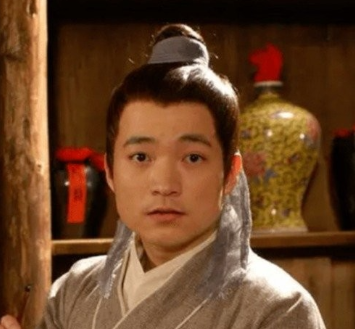 吕秀才人设崩塌！喻恩泰离婚前转移300箱茅台，让全职妻带娃搬破小区
 
11月1