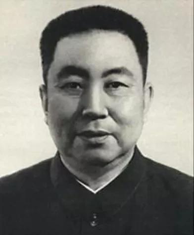 今天（8月20日）是中国共产党的优秀党员，久经考验的忠诚的共产主义战士，无产阶级