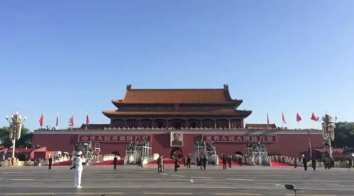 期待9月3日全国放假一天！
终于等到官宣啦——9月3日上午，北京天安门广场将举行