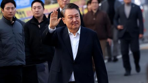 最后7周，韩国局势再次生变，李在明突然辞职，中方抛出橄榄枝

在4月4日，尹锡悦