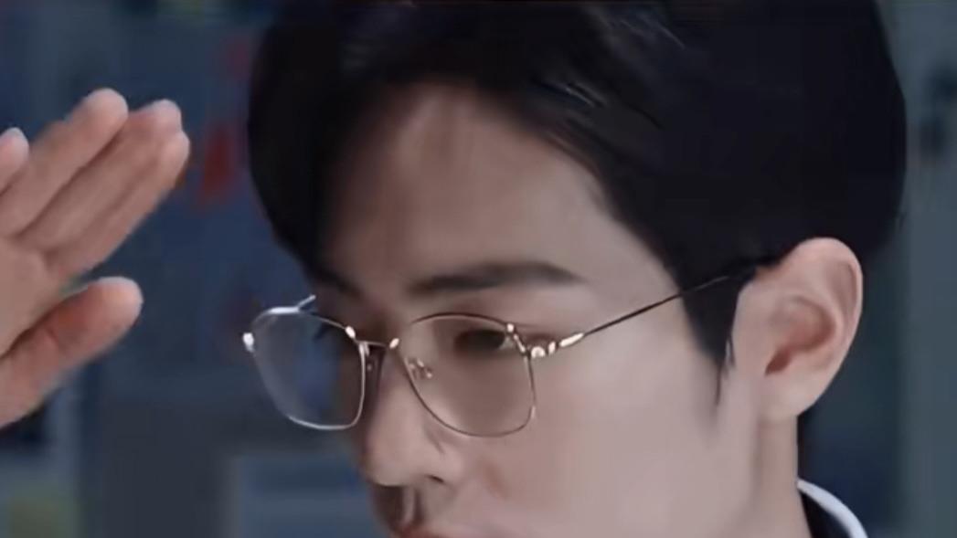 小娱扒娱：鞠婧祎到底有多矮？肖战为了拍戏看开颅手术, 星爷直言张柏芝跟害羞不沾边, 李一桐为什么35