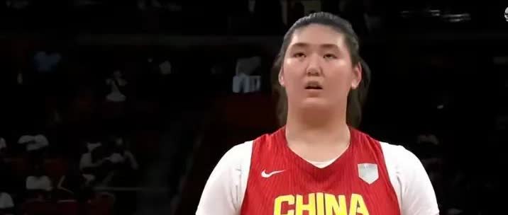 张家的两个姑娘都能救主
    最近，体坛赛事多多，体育爱好者天天都能享受盛世