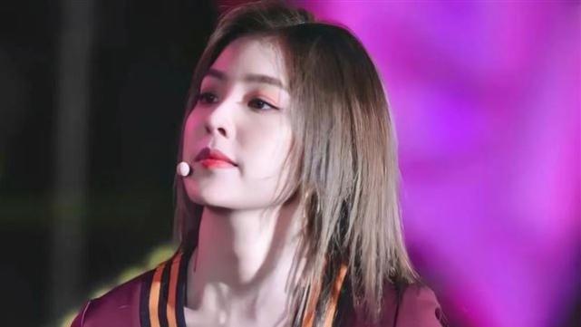 中国优秀主持人女的长得好看漂亮美美哒，男的长得帅帅的大帅哥