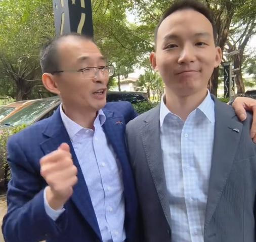 25年寻子终圆满回家











我的天哪！25年寻子，这父亲得多煎熬