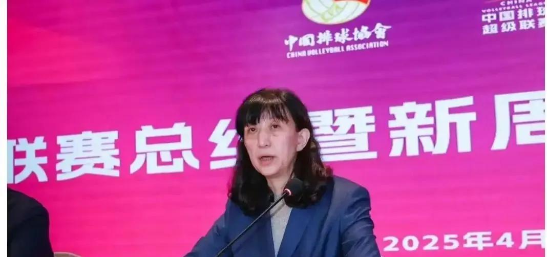 赖亚文这说法是不是太过官方啊
在女排世联赛北京站结束后，女排当家人赖亚文接受采访