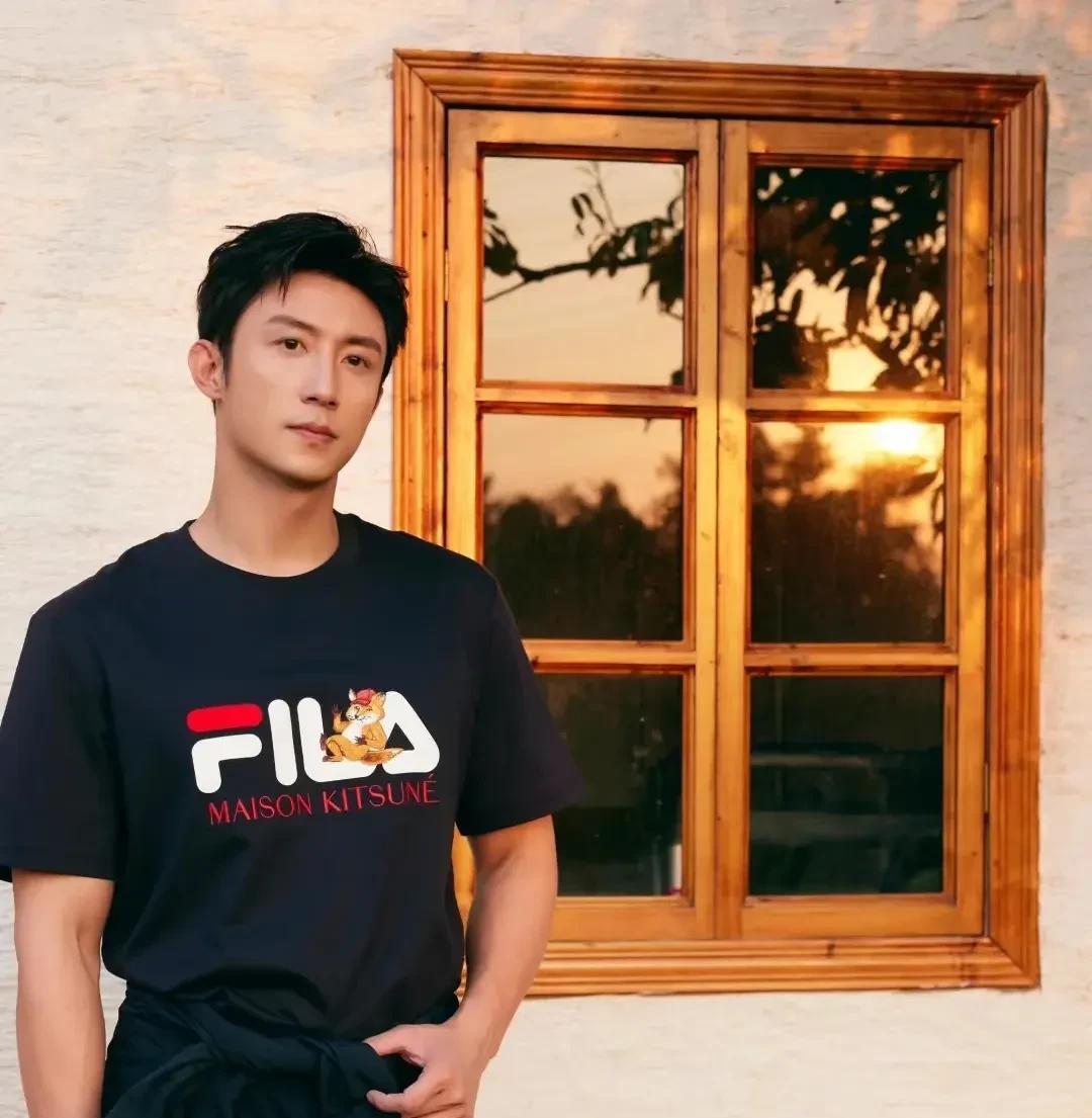 黄景瑜迪丽热巴五年绯闻大起底，真相终于浮出水面！
黄景瑜和迪丽热巴因《幸福触手可