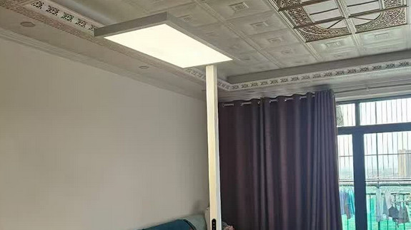 护眼大路灯直发光和侧发光的区别？哪个更好？有靠谱的品牌吗？