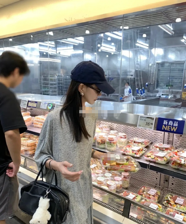 山姆的一幕，震惊了！

现在的女孩子都这么瘦吗？