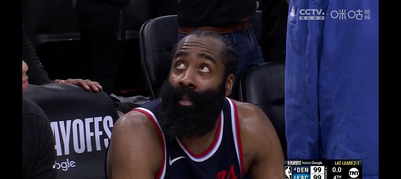 哈登本赛季3次面对灰熊的数据表现！！！
1：18中6，三分球13中4，罚球7中7