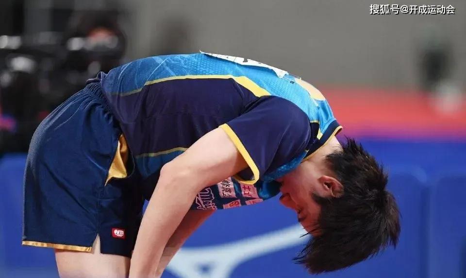 张本智和，
被逆转说明什么？
说明：
日本队
1：8惨败于
中国队；
他们想通过