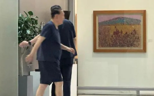 尹锡悦被查：在家休闲逛街











我勒个去，这事儿真让人目瞪口呆！