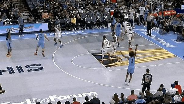 阿尔达马45度角三分再中，灰熊领先独行侠多达24分