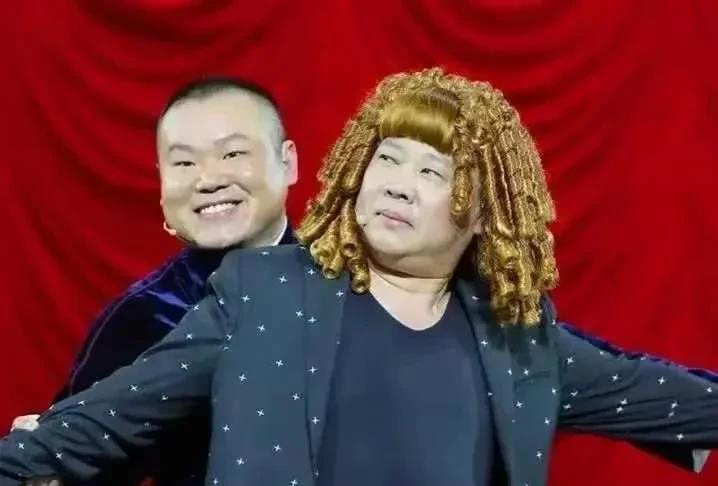 岳云鹏的贵人是郭德纲，没有郭德纲岳云鹏可能如今还在为生计发愁。
千里马常有伯乐不