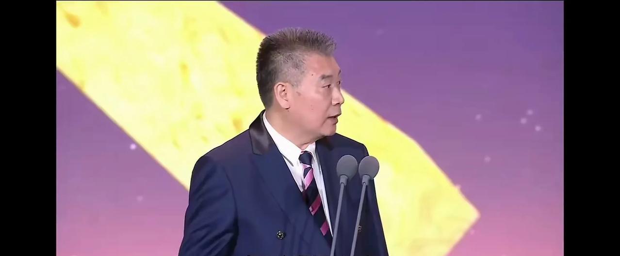 巴黎奥运会女单那场比赛为啥集体黑脸？似乎李隼给出了答案。
7月18日，李隼代表国