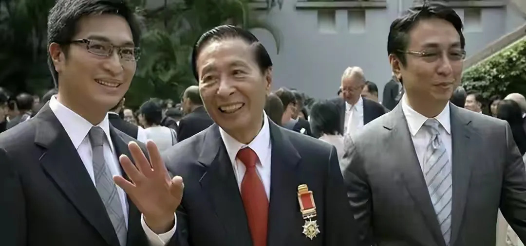 李家杰择偶标准像他妈











我的天哪！李家杰找对象居然完全按照他