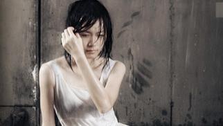 我姐姐被害时才刚满二十岁，凶手却逍遥法外，我一夜间头发全白，发誓要用余生替姐姐报仇！