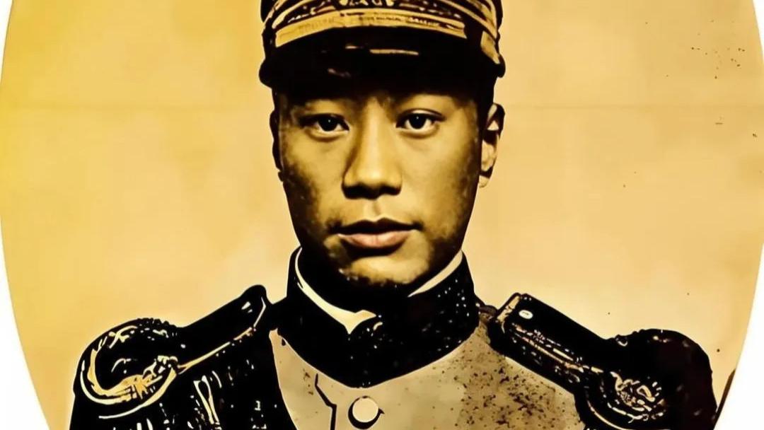 他曾是蒋介石老家的第一任省长，孙中山先生称赞他：有大将风范！