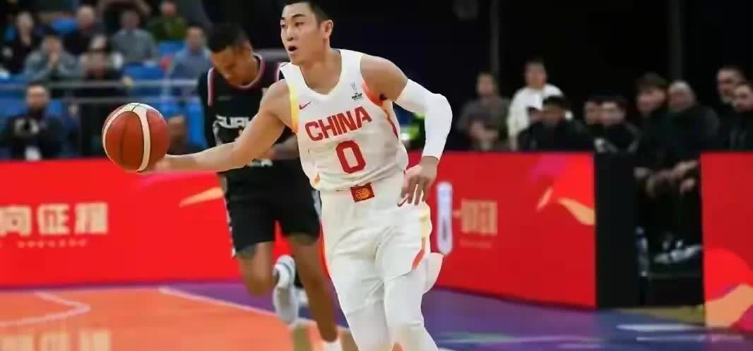 讲真的！我也和韩国球迷一样纳闷，中国男篮主帅郭士强是从哪里找来这个叫高诗岩的球员