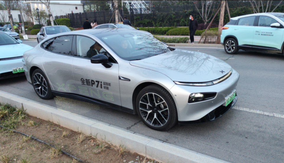 新款p7在全网没有任何热度，凉了
不做任何宣传吗？朋友圈的销售都没发过任何订单截