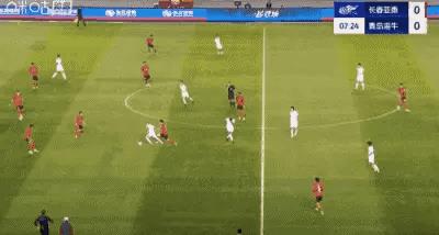 苏亚雷斯在中国的命运好像总是差一口气，在国安时候不走运，来了长春好像还是不行。