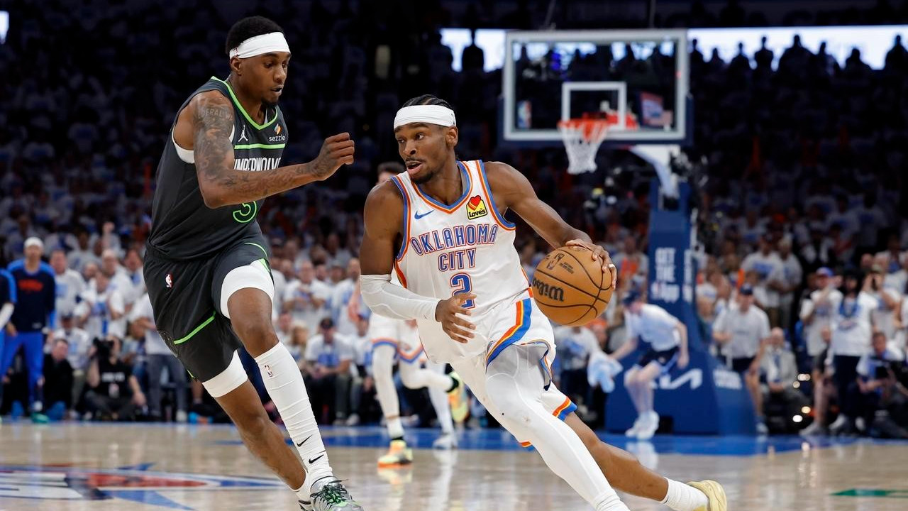 亚历山大引争议，詹姆斯创历史纪录