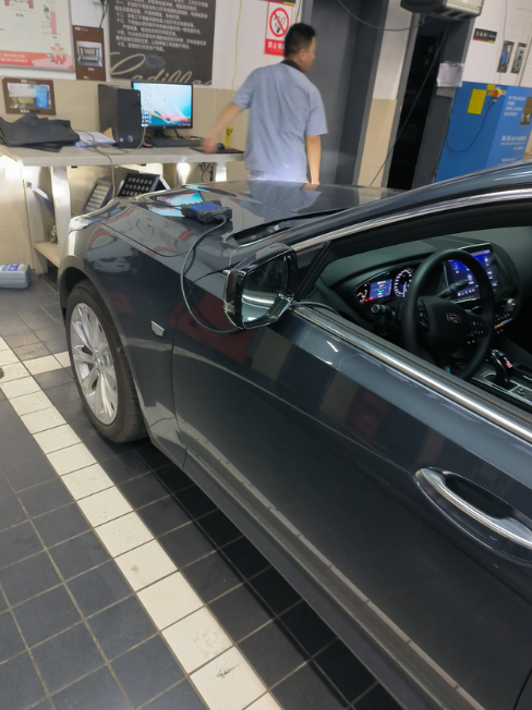 CT5踩油门异响，口哨声！
提车一年了，6000公里的时候就发现这个声音，到现在