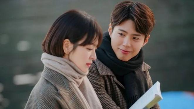 越是深爱你的男人，越会有这4个控制不住的举动，女人别傻傻不懂